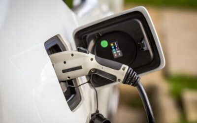 Soluții de Încărcare pentru Mașinile Electrice Acasă: Ce Trebuie să Știi